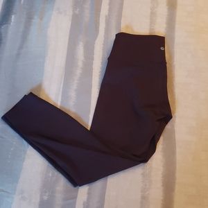 💜Lululemon Mid/High Rise Leggings💜